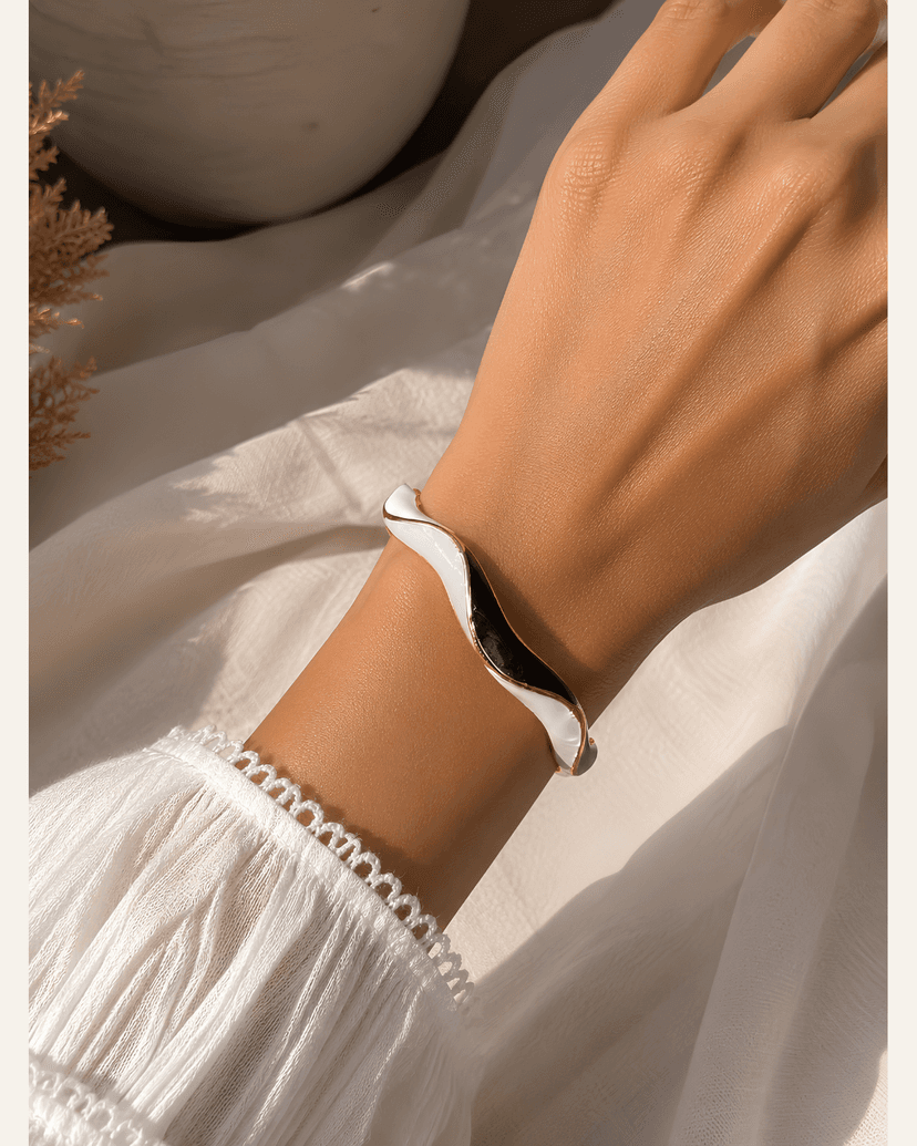 Classic Black & White Smooth Bangle